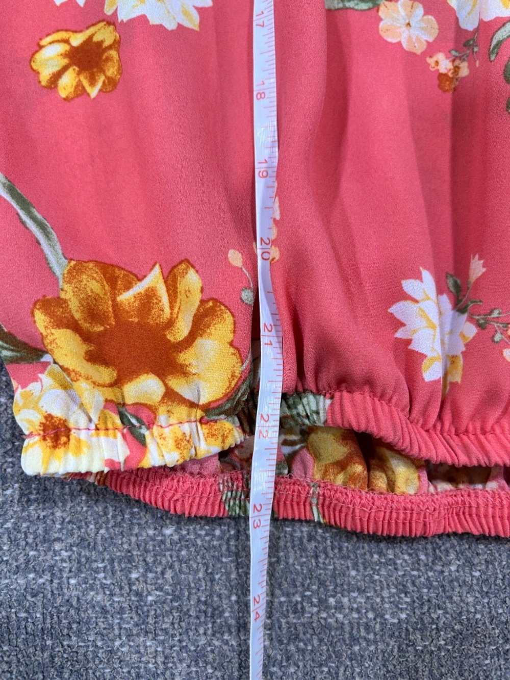 🎃 Sleeveless Floral Top - Picture 2 of 10